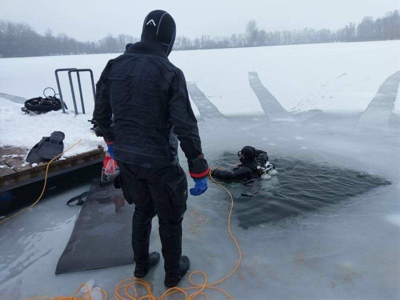 Eistauchen am Gurrenhofsee